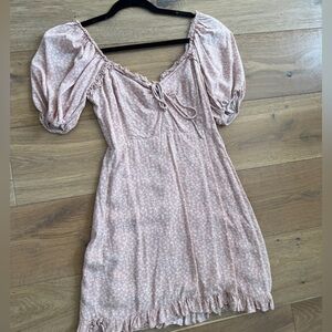Lulus pink ruffle dress puff sleeves XS